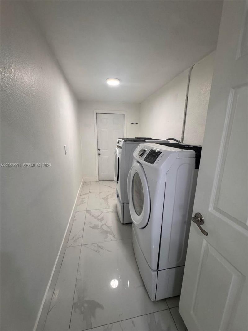 7400 SW 39th St, Unit 1, Miami, FL 33155 Photo