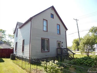2739 Stone Street, Port Huron, MI 48060