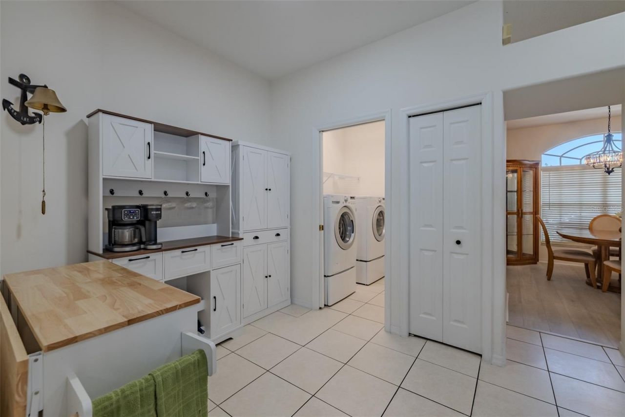 1617 Vistoso Lane, Sun City Center, FL 33573 Photo