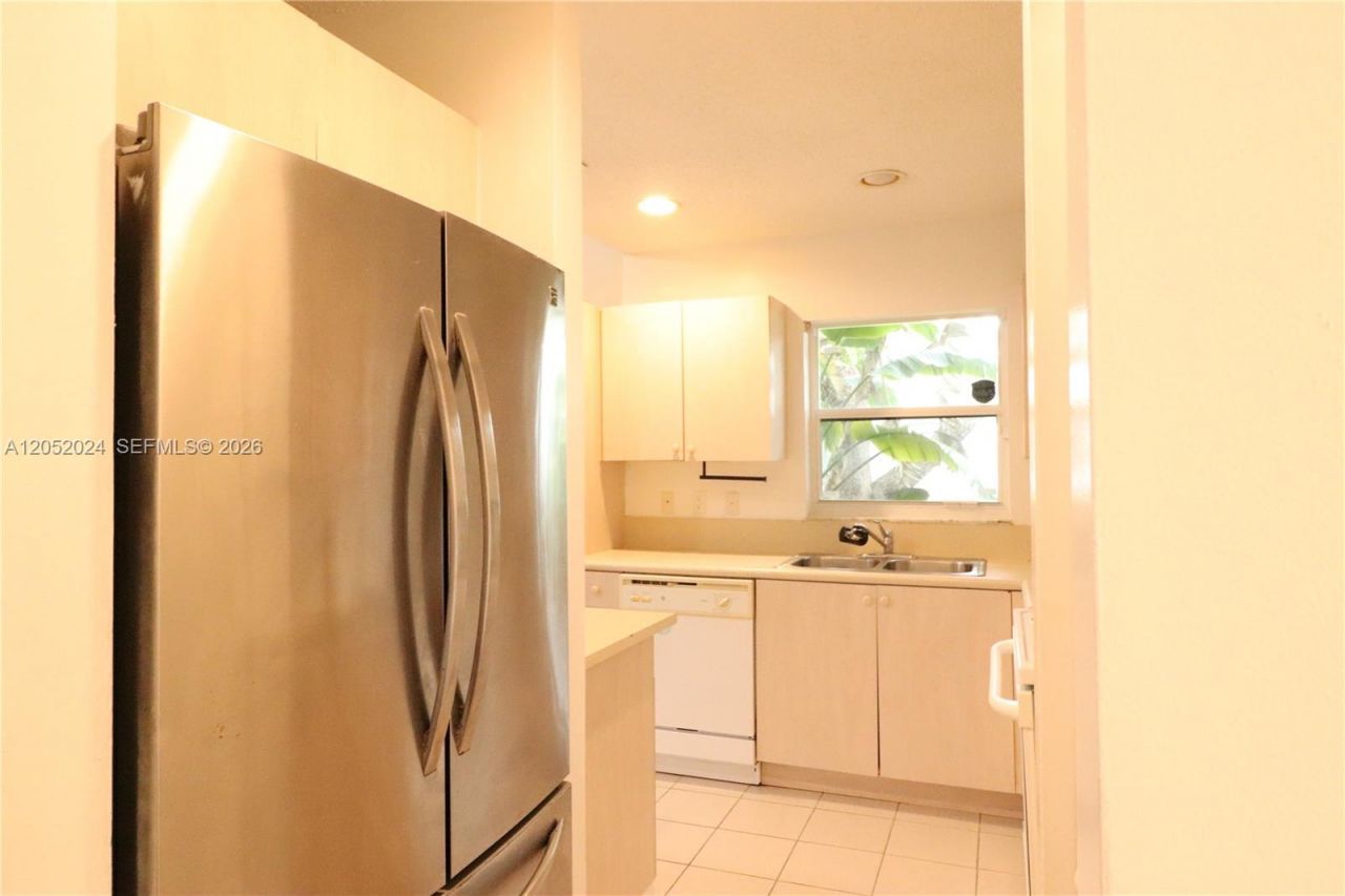9990 NW 19th Pl , Unit 9990, Sunrise, FL 33322 Photo
