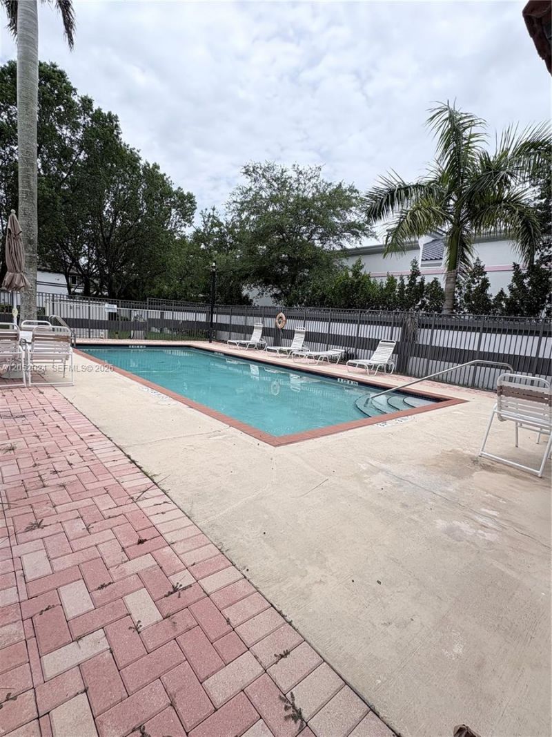 9990 NW 19th Pl , Unit 9990, Sunrise, FL 33322 Photo