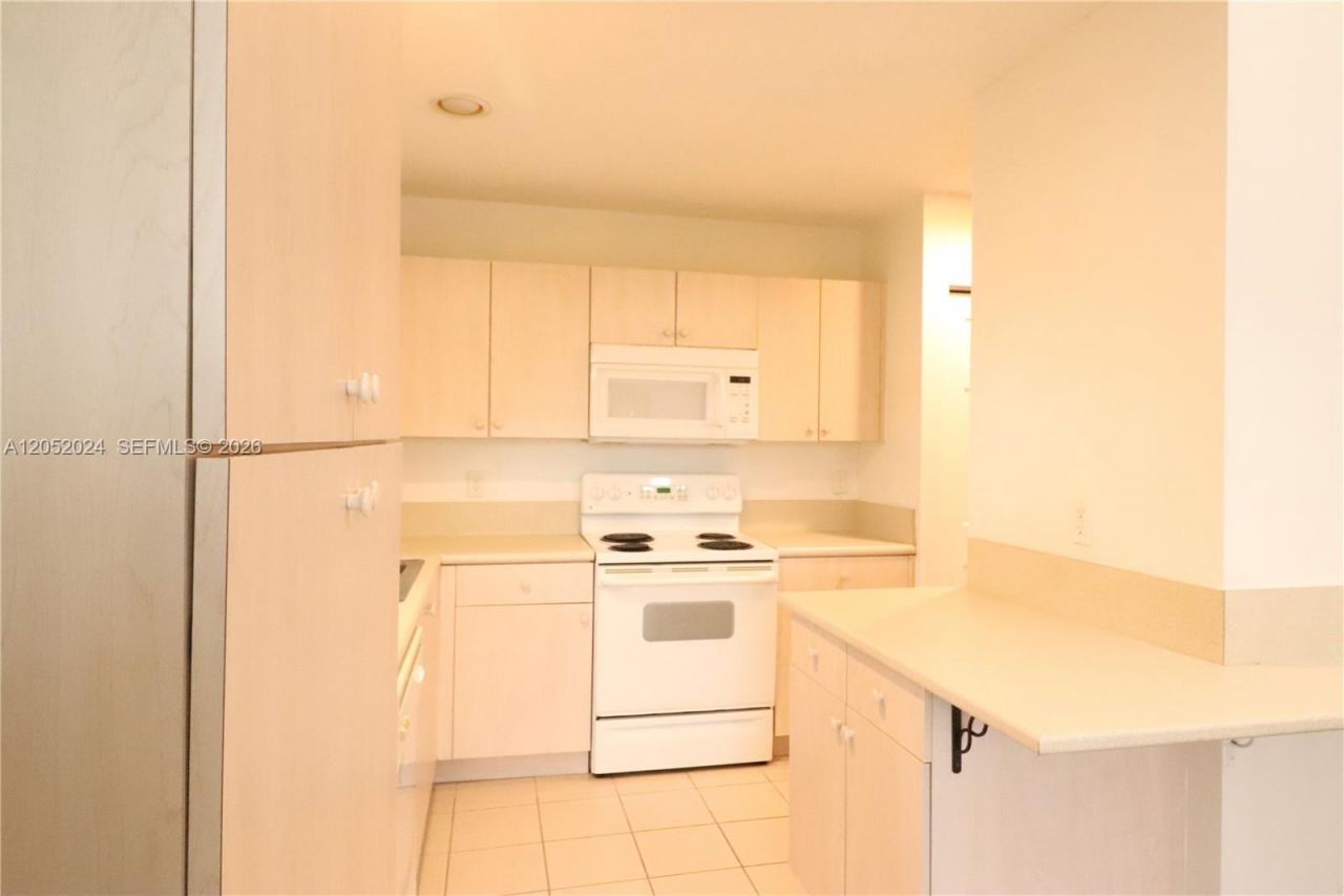 9990 NW 19th Pl , Unit 9990, Sunrise, FL 33322 Photo