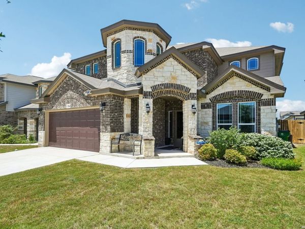 2564 AYERS DR, Seguin, TX 78155