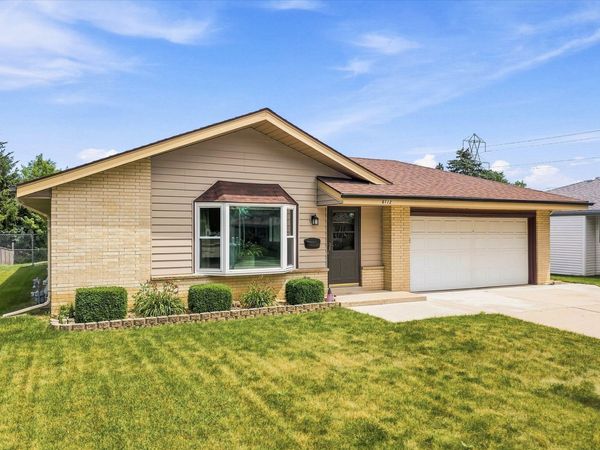 6112 S Indiana Ave, Cudahy, WI 53110