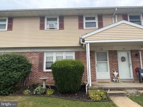 527 LINDEN STREET , LEESPORT, PA 19533