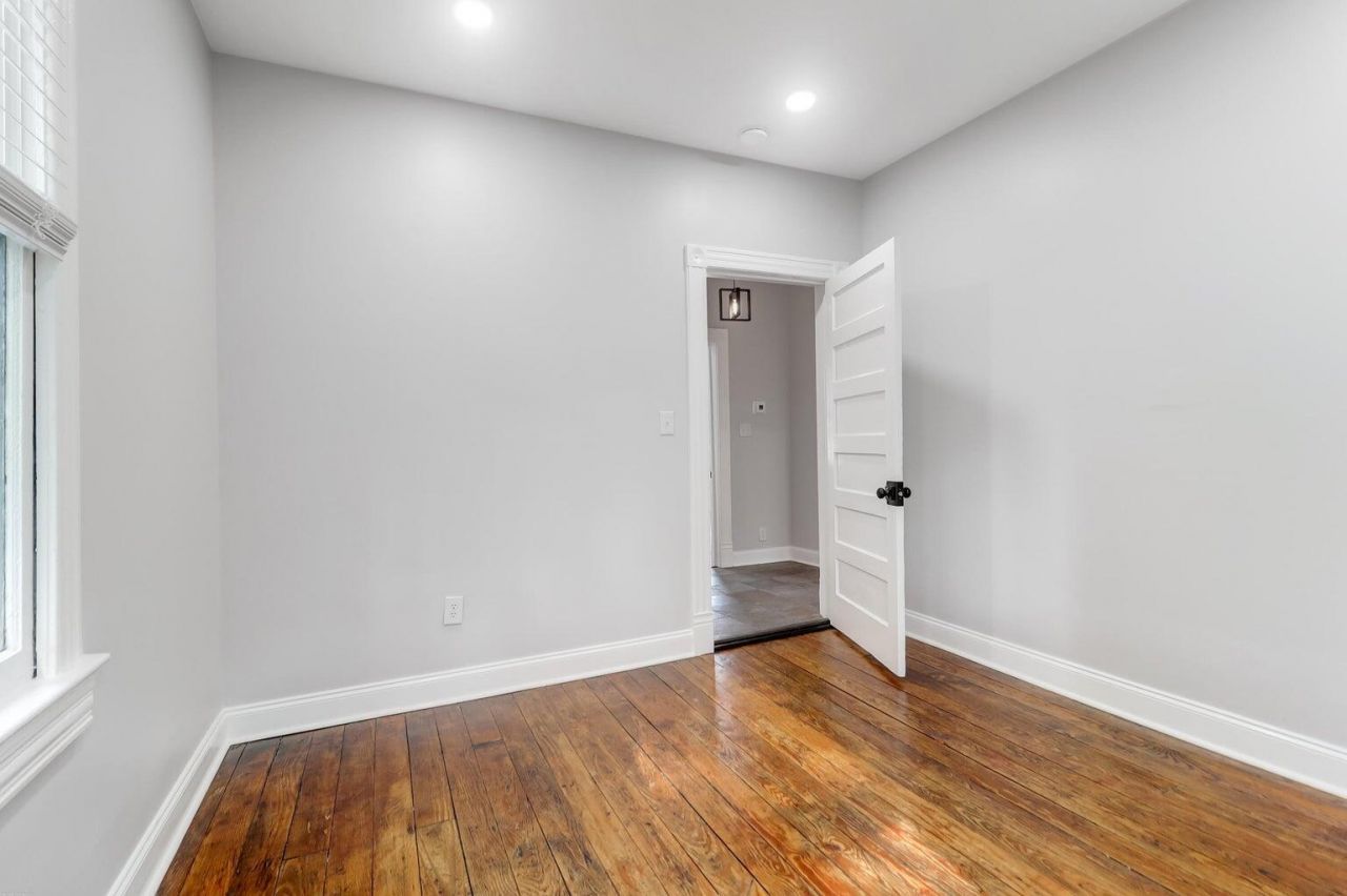 167 Fishburne Street Photo 20