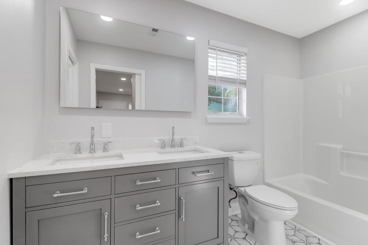 167 Fishburne Street Photo 35