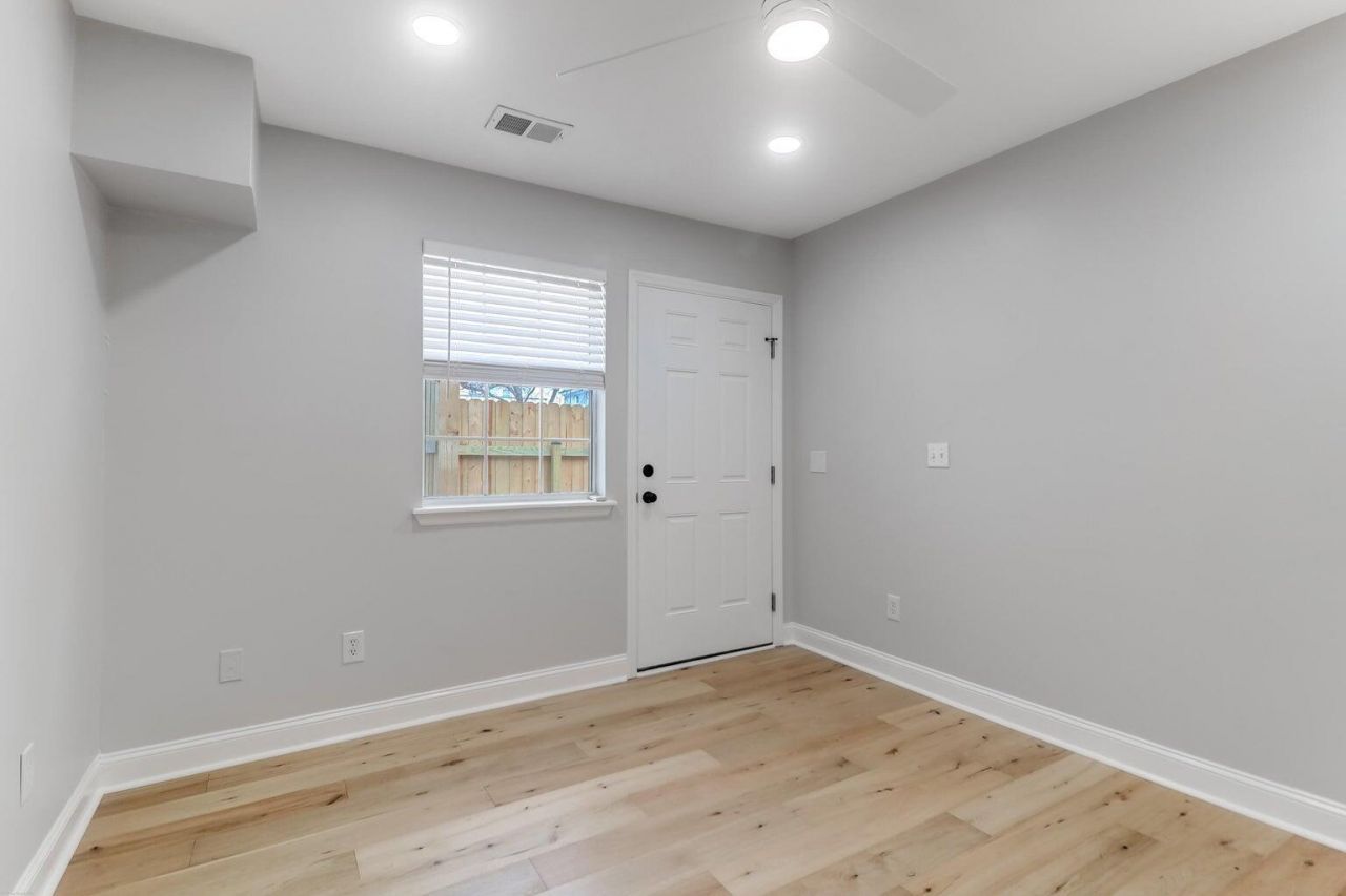 167 Fishburne Street Photo 41