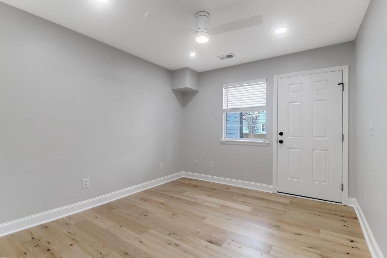 167 Fishburne Street Photo 42