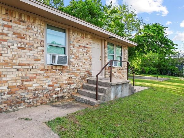 701 W Hull Street , Unit 101-2, Denison, TX 75020