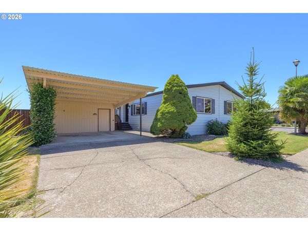 1444 NW 9TH CT, McMinnville, OR 97128