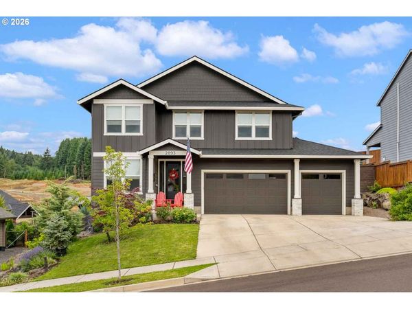 2893 NW MT ASHLAND LN, McMinnville, OR 97128
