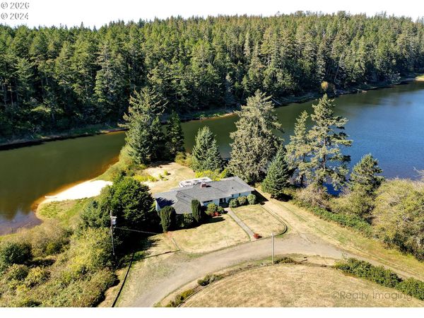 30900 SANDLAKE RD, Cloverdale, OR 97112