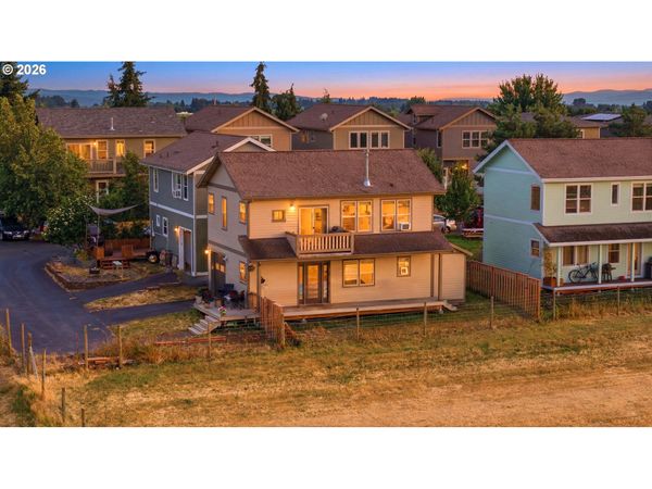 2850 COTTAGE LN, Hood River, OR 97031
