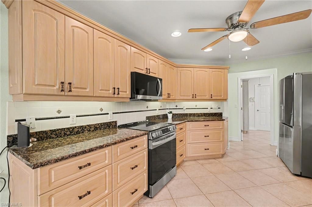 12001 SW Kingsway Cir, Lake Suzy, FL 34269 Photo