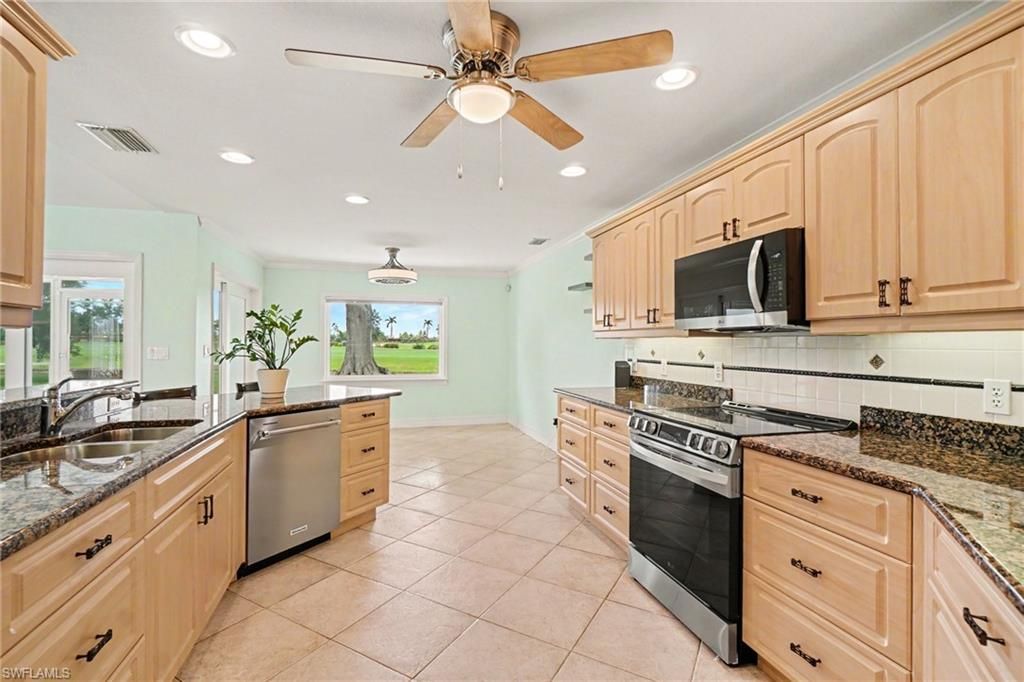 12001 SW Kingsway Cir, Lake Suzy, FL 34269 Photo