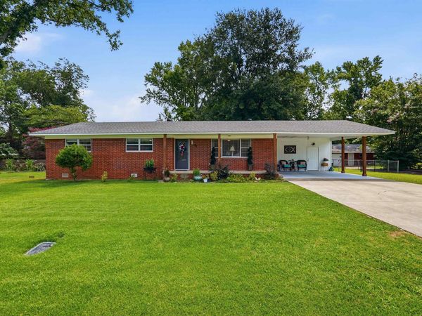 411 Lee Street , Heber Springs, AR 72543