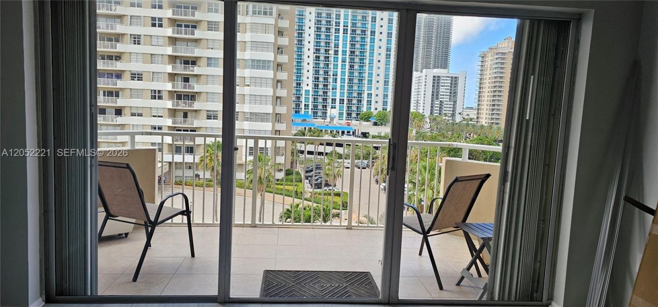 1985 S Ocean Dr , Unit 5D, Hallandale Beach, FL 33009 Photo