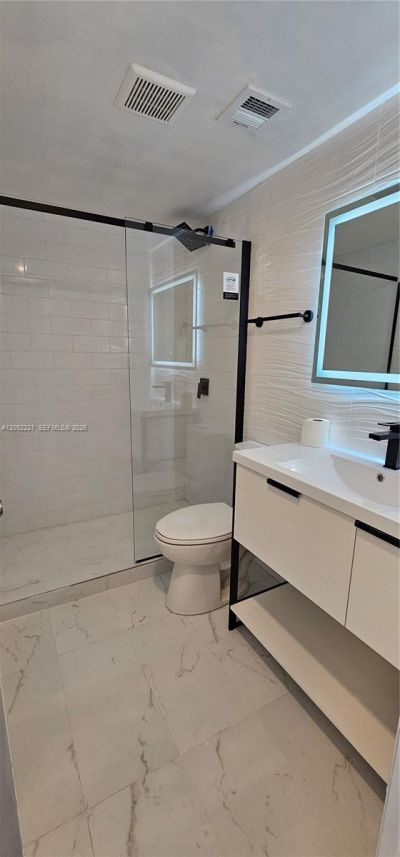 1985 S Ocean Dr , Unit 5D, Hallandale Beach, FL 33009 Photo