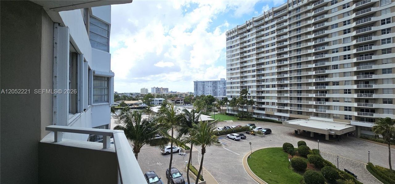 1985 S Ocean Dr , Unit 5D, Hallandale Beach, FL 33009 Photo