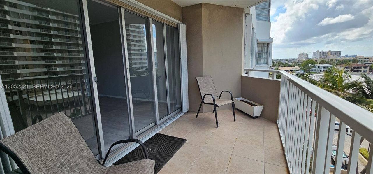1985 S Ocean Dr , Unit 5D, Hallandale Beach, FL 33009 Photo