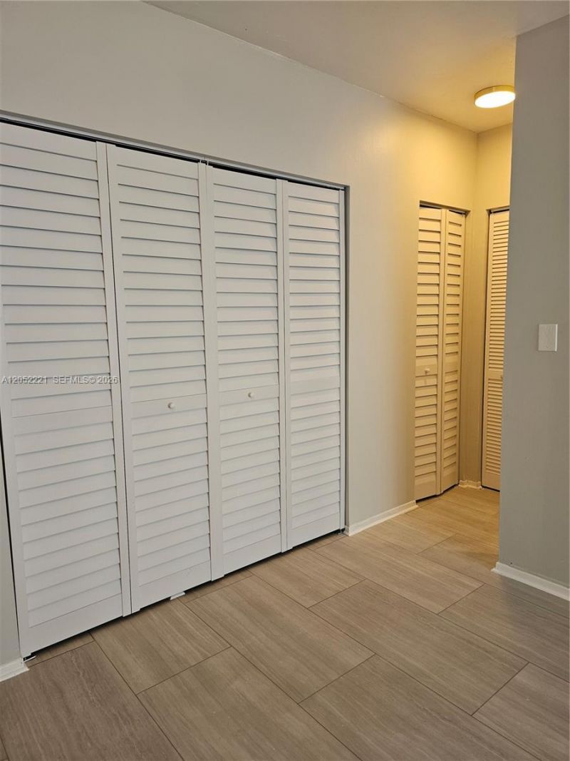 1985 S Ocean Dr , Unit 5D, Hallandale Beach, FL 33009 Photo
