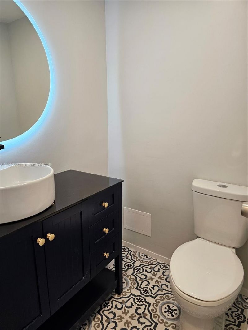 1985 S Ocean Dr , Unit 5D, Hallandale Beach, FL 33009 Photo