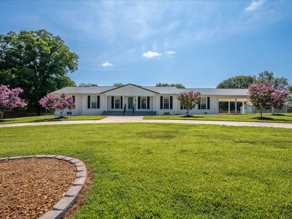 1448 Baker Ln , Lawrenceburg, TN 38464
