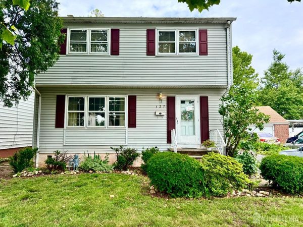 127 Hillcrest Avenue, Edison, NJ 08817