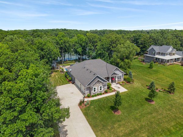 18600 Walden Dr, Yorkville, WI 53126