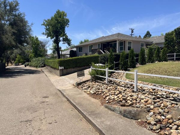 215 E Sierra View Dr, Jackson, CA 95642