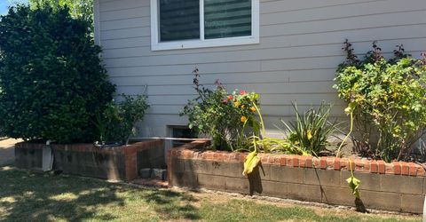 215 E Sierra View Dr, Jackson, CA 95642 Photo