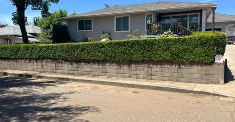 215 E Sierra View Dr, Jackson, CA 95642 Photo