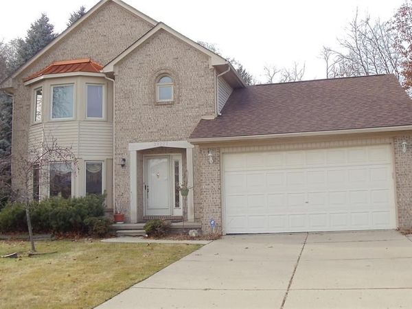 39227 Lorien Drive, Sterling Heights, MI 48313