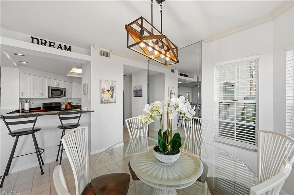 6260 Bellerive Ave, Unit 404, Naples, FL 34119 Photo