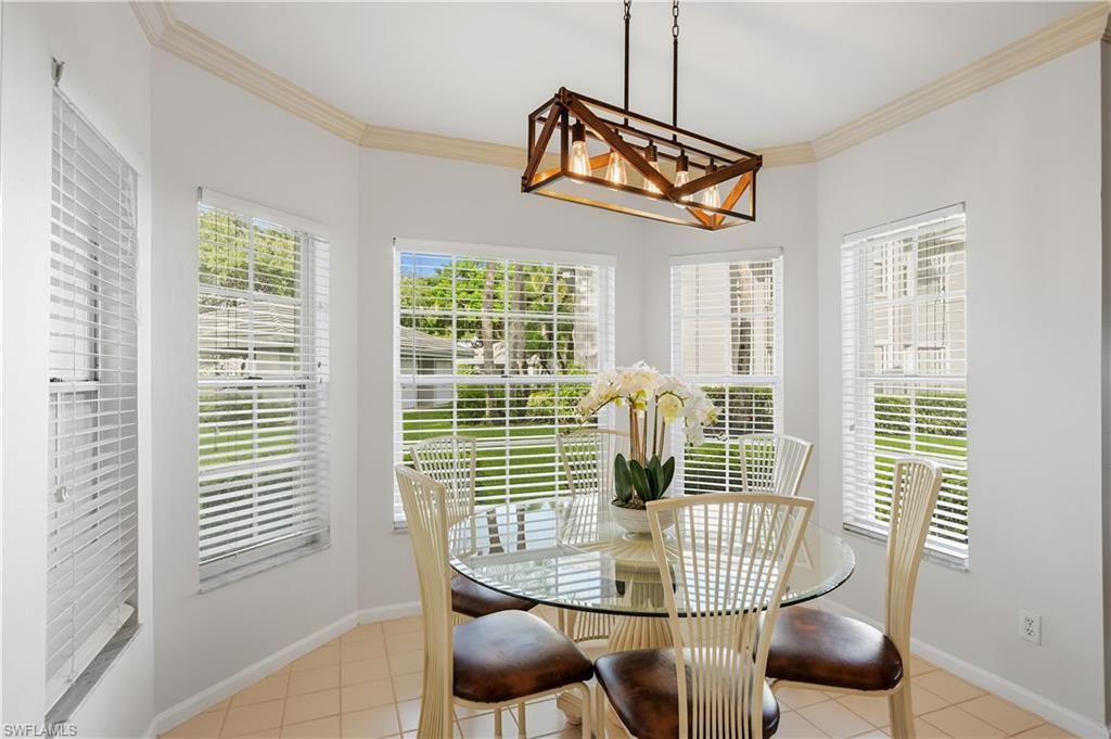6260 Bellerive Ave, Unit 404, Naples, FL 34119 Photo