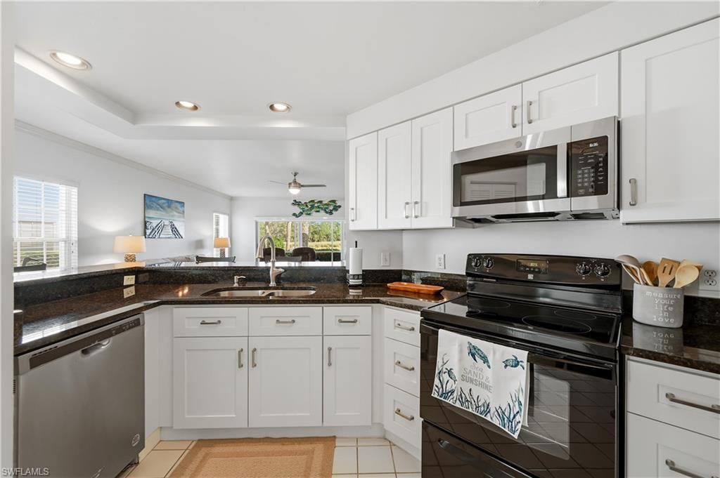 6260 Bellerive Ave, Unit 404, Naples, FL 34119 Photo