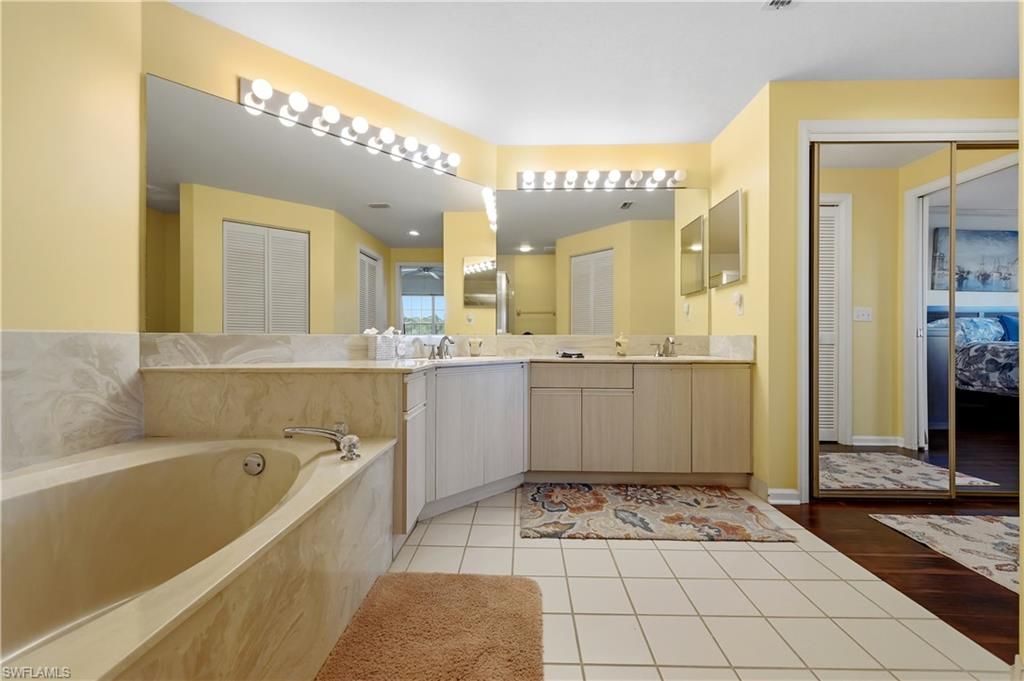 6260 Bellerive Ave, Unit 404, Naples, FL 34119 Photo