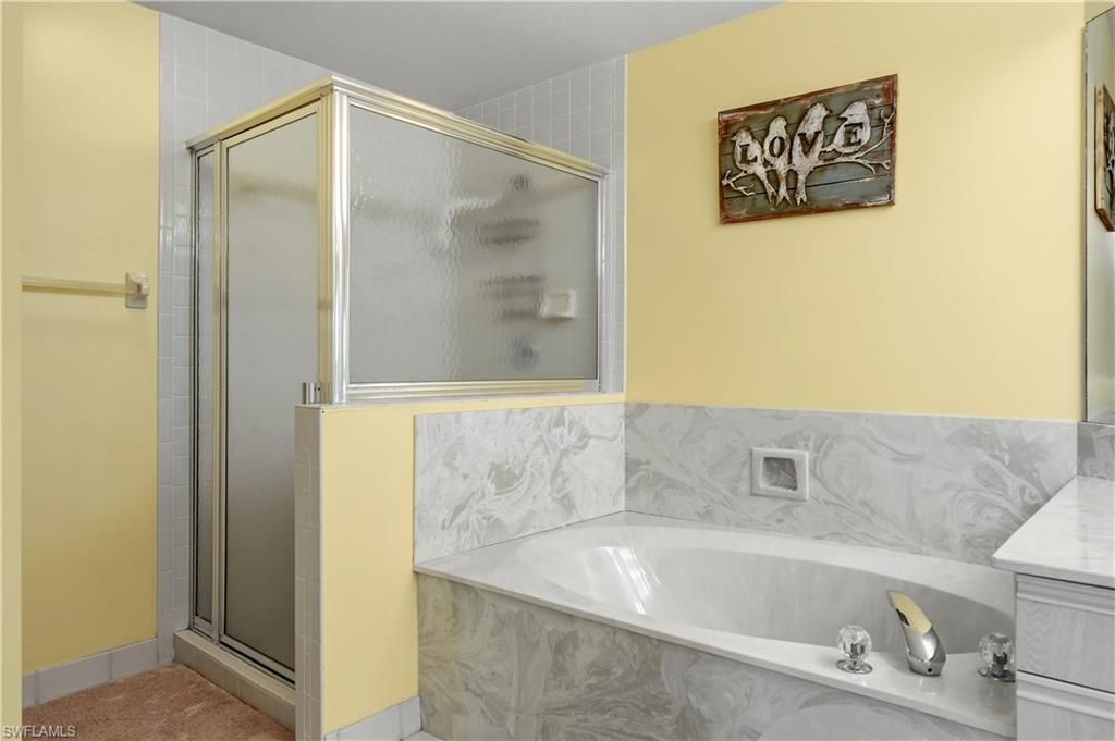 6260 Bellerive Ave, Unit 404, Naples, FL 34119 Photo