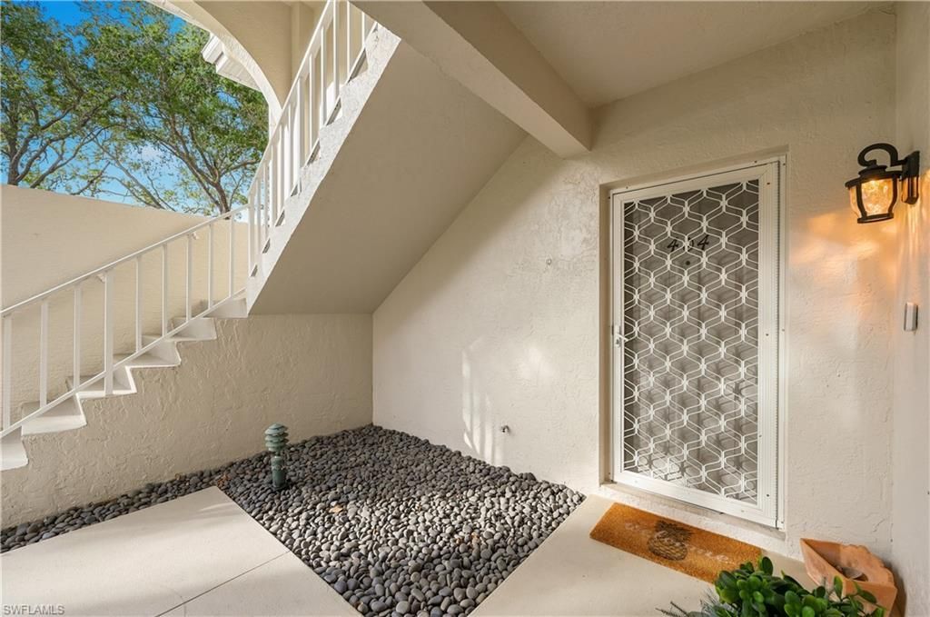 6260 Bellerive Ave, Unit 404, Naples, FL 34119 Photo