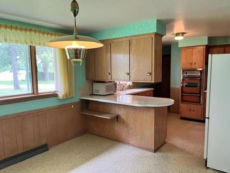 2520 Hollyview St NE, Canton, OH 44721 Photo 10