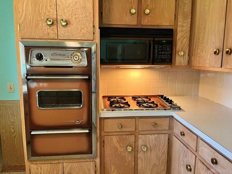 2520 Hollyview St NE, Canton, OH 44721 Photo 16