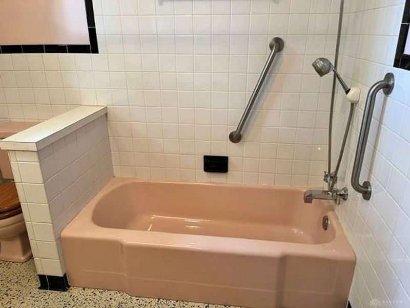 2520 Hollyview St NE, Canton, OH 44721 Photo 33