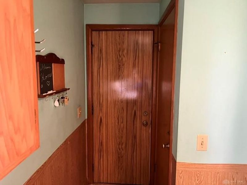 2520 Hollyview St NE, Canton, OH 44721 Photo 43
