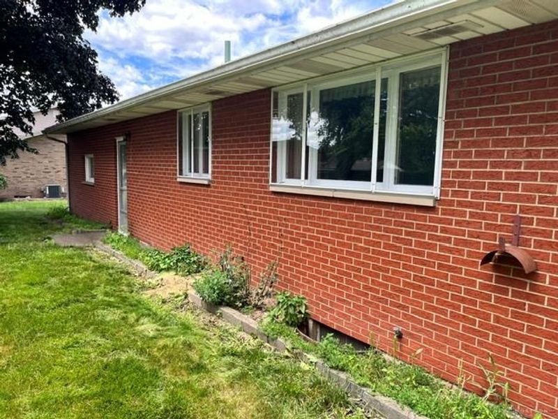 2520 Hollyview St NE, Canton, OH 44721 Photo 75
