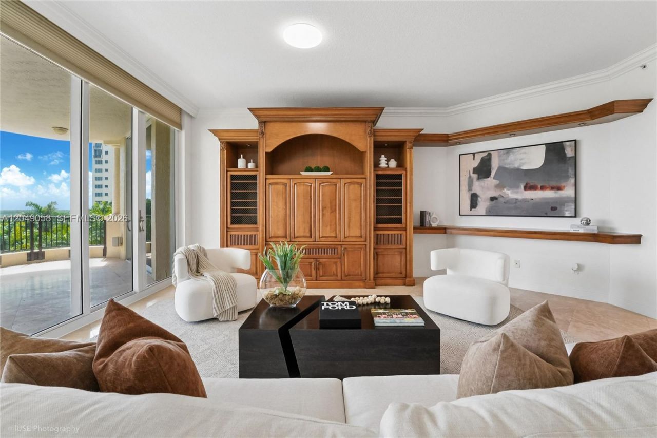 13621 Deering Bay Dr, Unit 502, Coral Gables, FL 33158 Photo