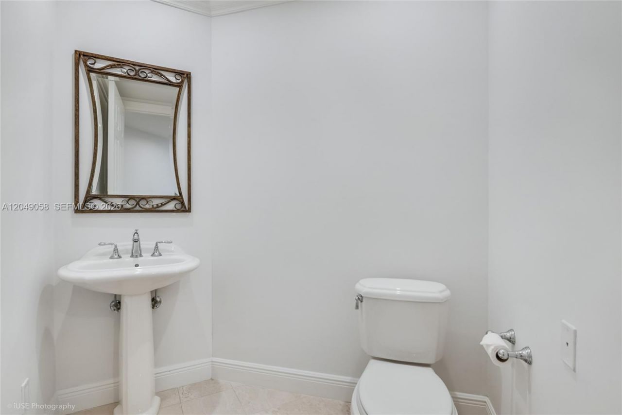 13621 Deering Bay Dr, Unit 502, Coral Gables, FL 33158 Photo