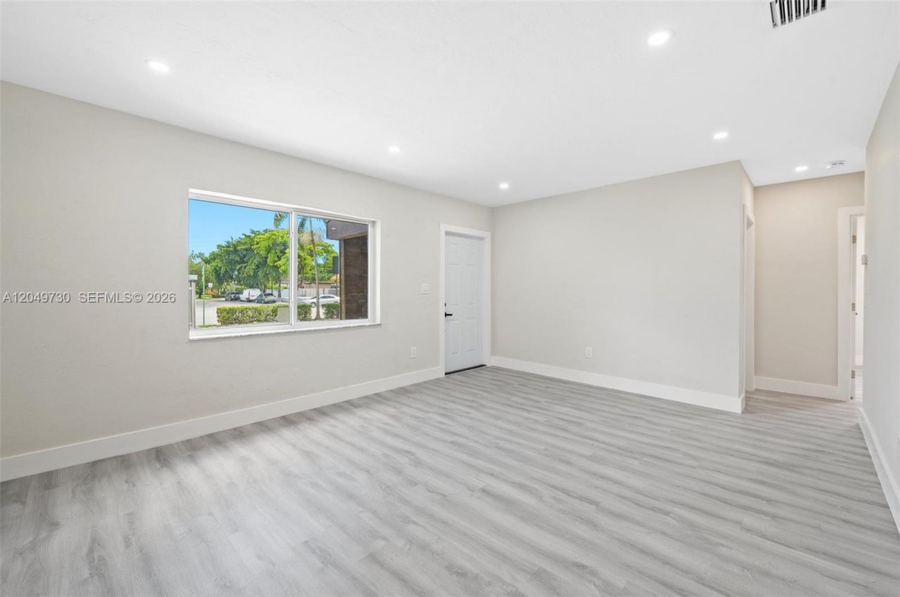 1720 NW 67th St , Miami, FL 33147 Photo