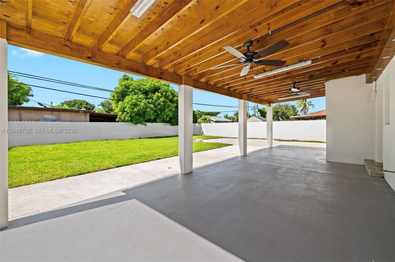 1720 NW 67th St , Miami, FL 33147 Photo