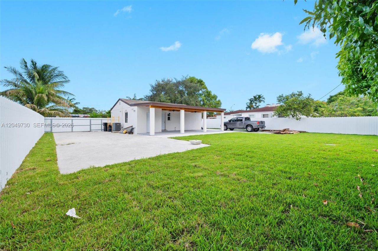 1720 NW 67th St , Miami, FL 33147 Photo
